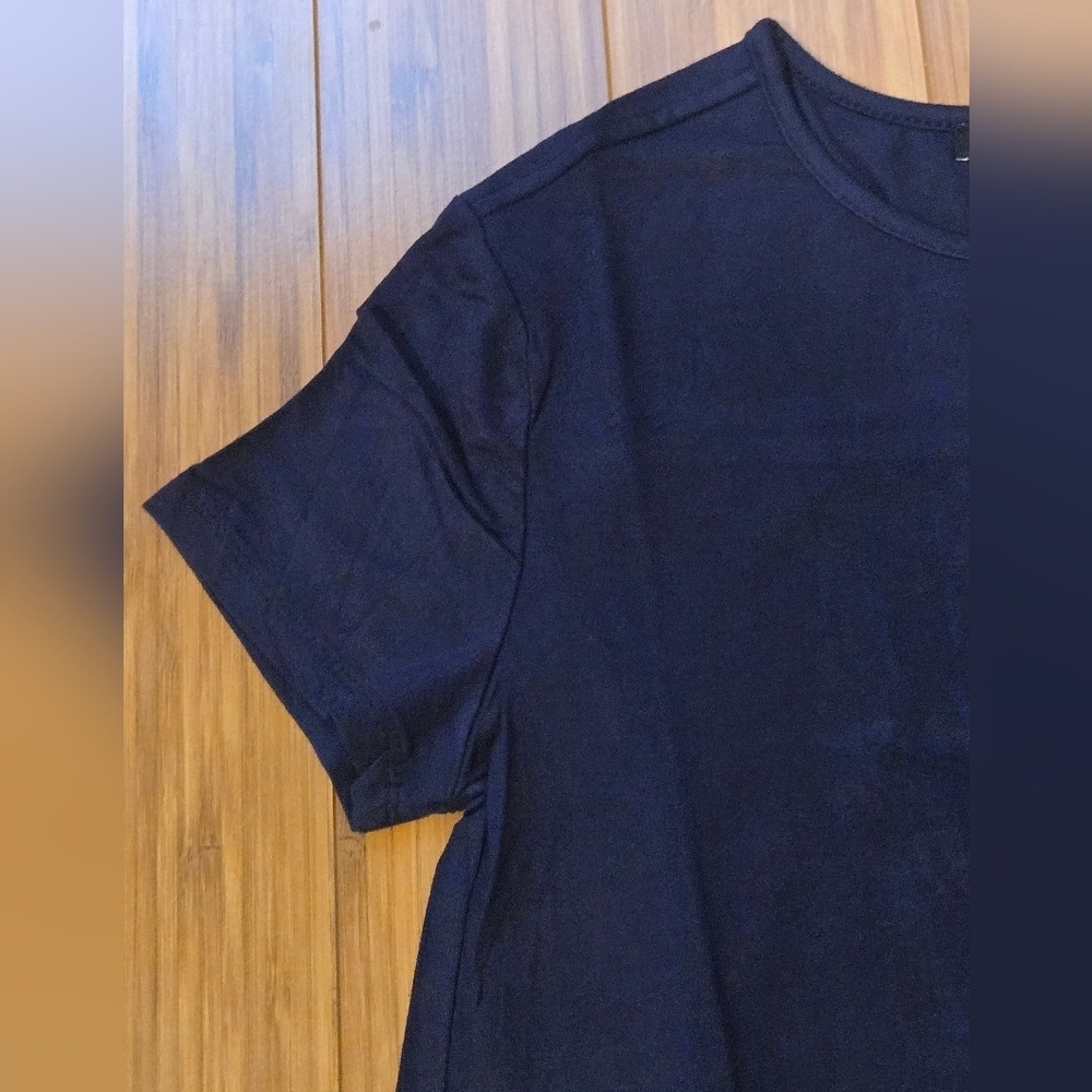 NWT Premise Women's Navy Blue Top - Picture 3 of 9